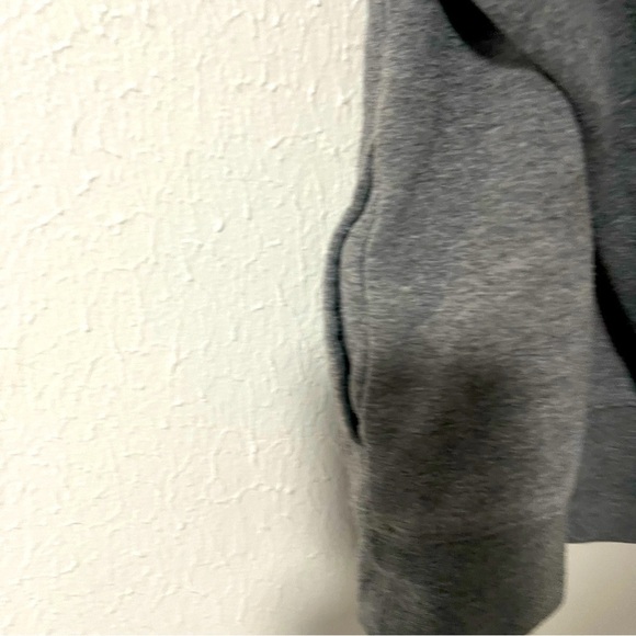 Jordan Kids Size Large (12-13) Graphic Gray Hooded Sweatshirt Activewear - Picture 5 of 9